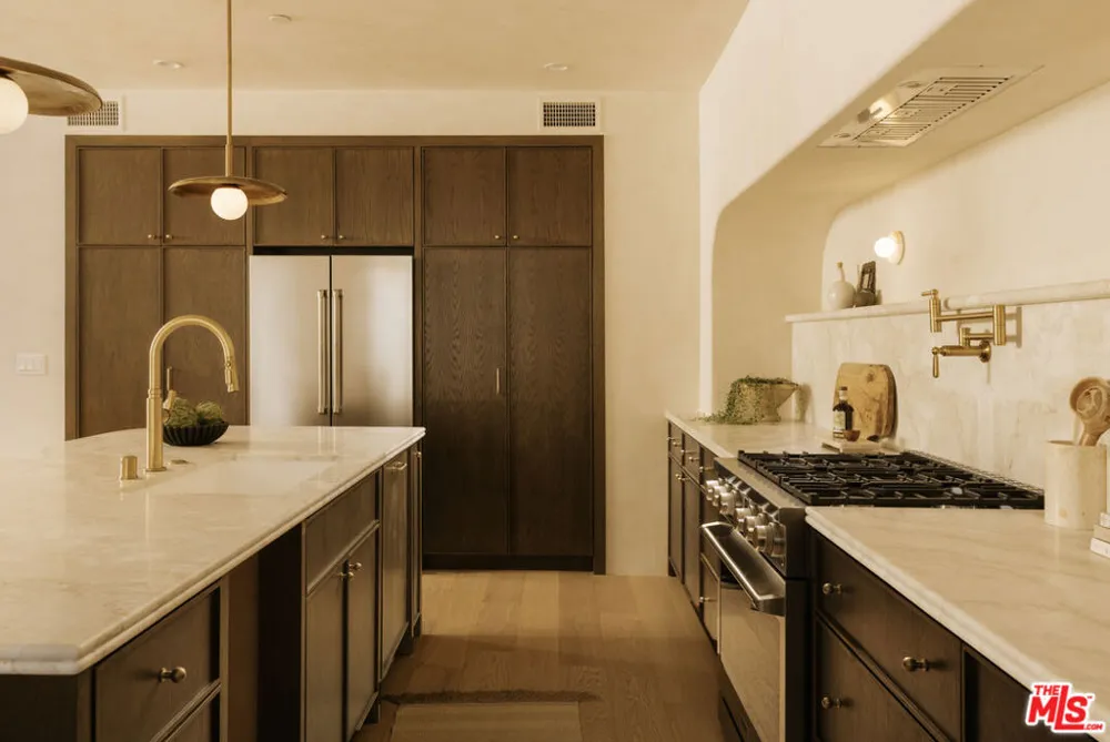 2404 Birkdale Street Los Angeles, CA 90031