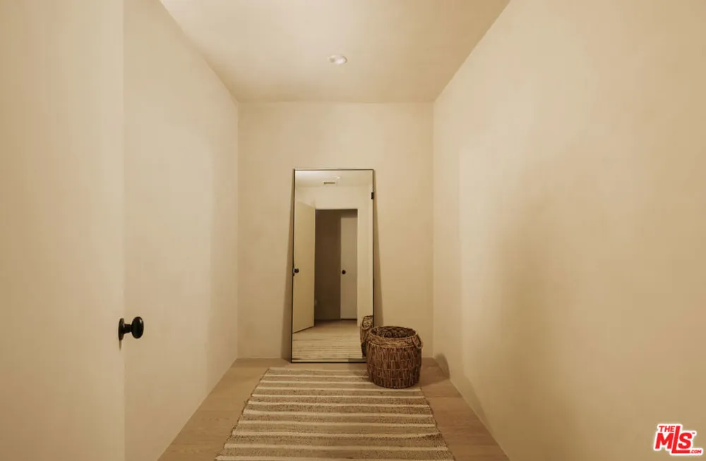 2404 Birkdale Street Los Angeles, CA 90031