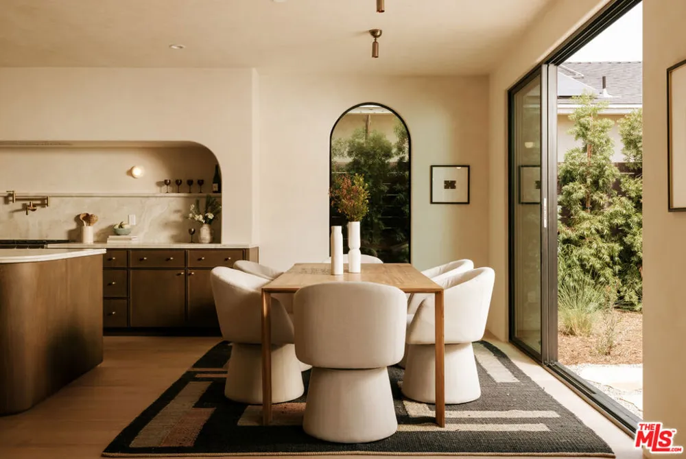 2404 Birkdale Street Los Angeles, CA 90031