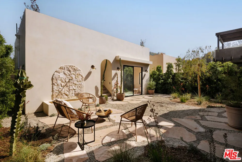 2404 Birkdale Street Los Angeles, CA 90031