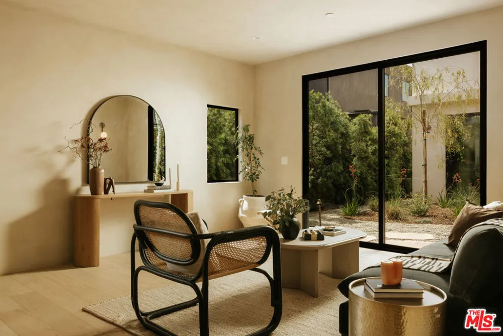 2404 Birkdale Street Los Angeles, CA 90031