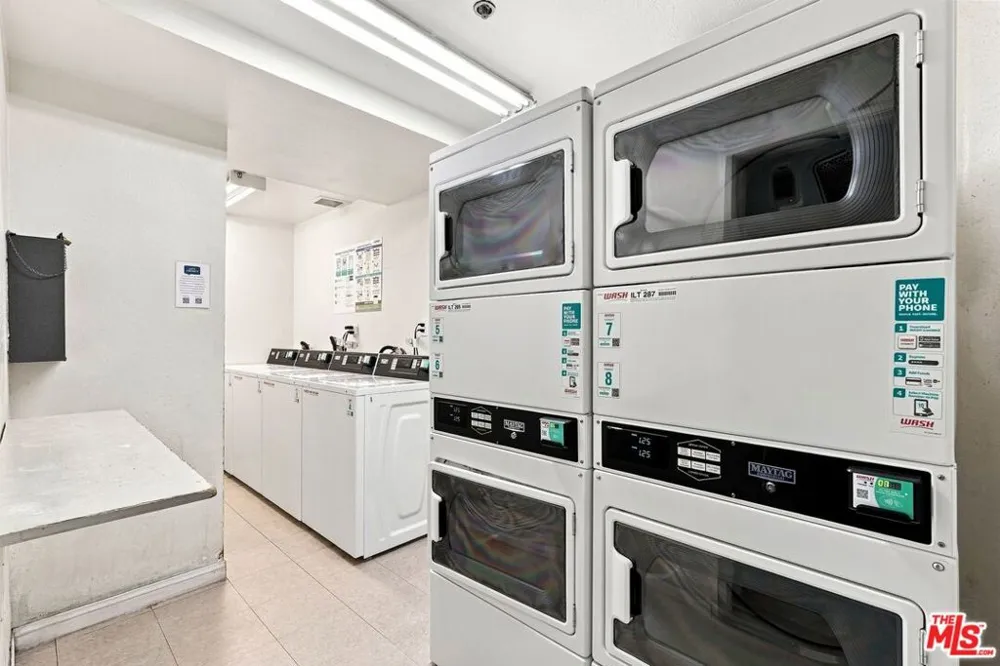 4401 Sepulveda Boulevard #202 Sherman Oaks, CA 91403
