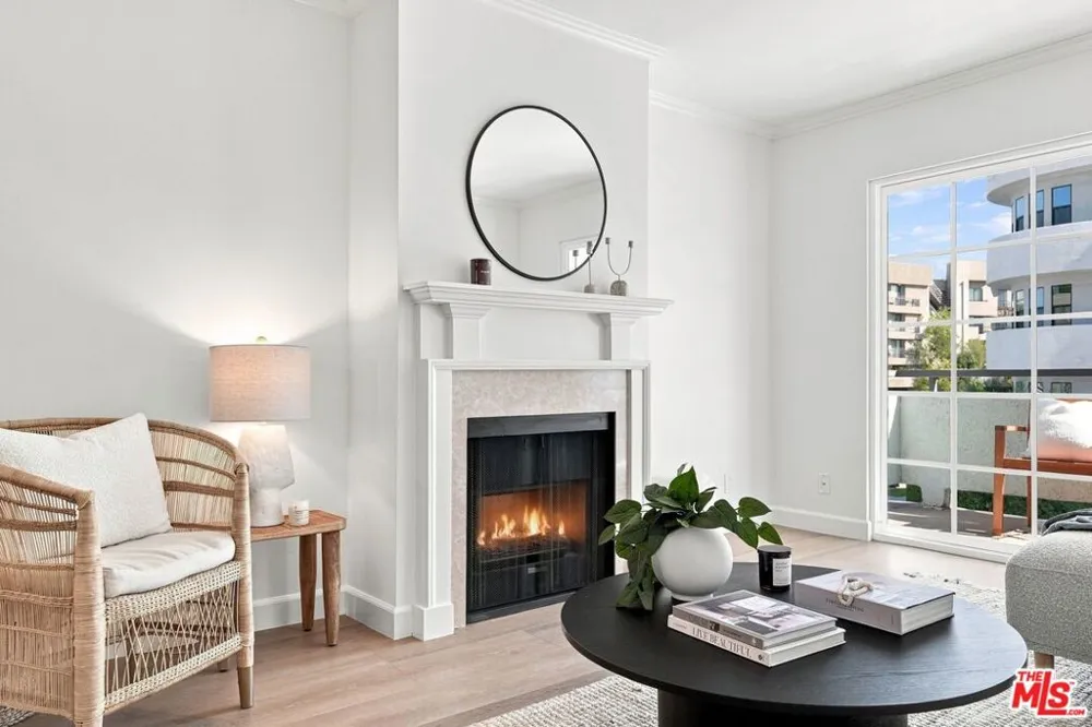 4401 Sepulveda Boulevard #202 Sherman Oaks, CA 91403