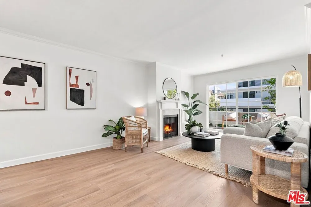 4401 Sepulveda Boulevard #202 Sherman Oaks, CA 91403