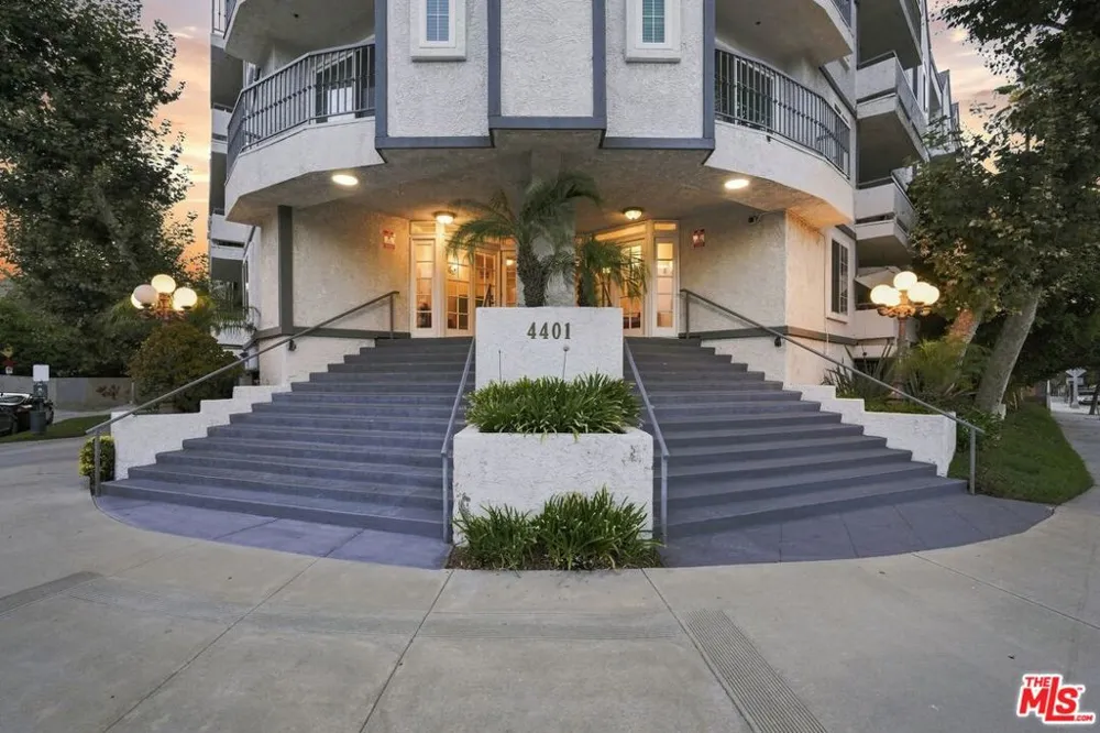 4401 Sepulveda Boulevard #202 Sherman Oaks, CA 91403