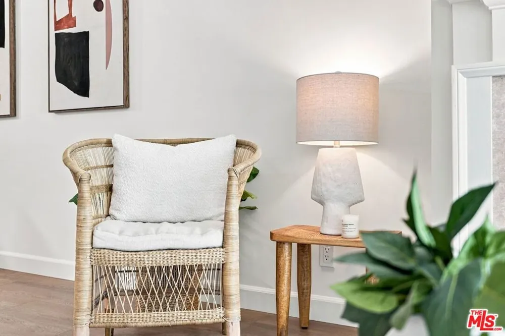4401 Sepulveda Boulevard #202 Sherman Oaks, CA 91403