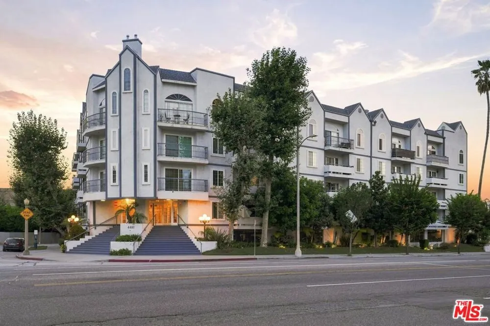 4401 Sepulveda Boulevard #202 Sherman Oaks, CA 91403