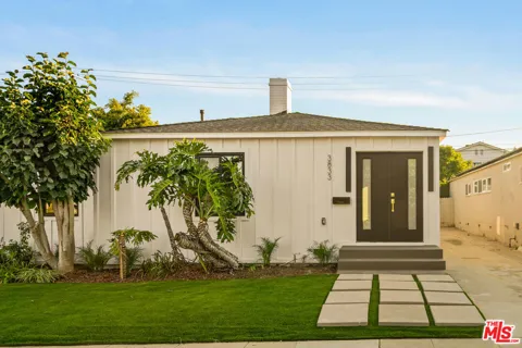 3833 Coolidge Avenue