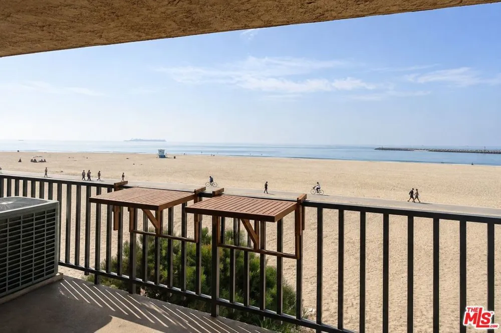 1140 E Ocean Boulevard #235 Long Beach, CA 90802
