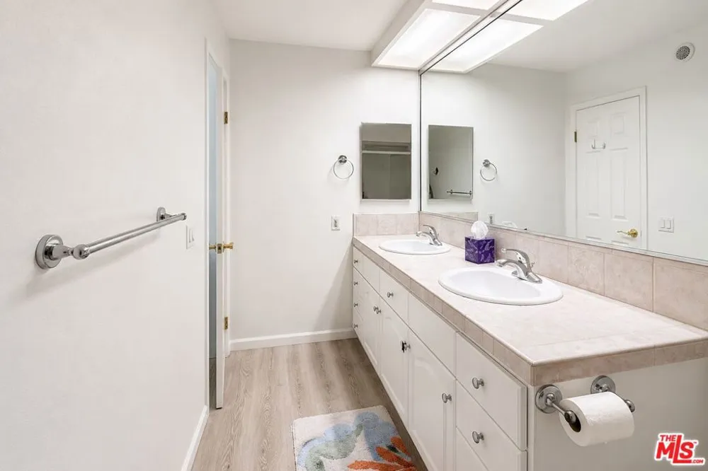 1140 E Ocean Boulevard #235 Long Beach, CA 90802