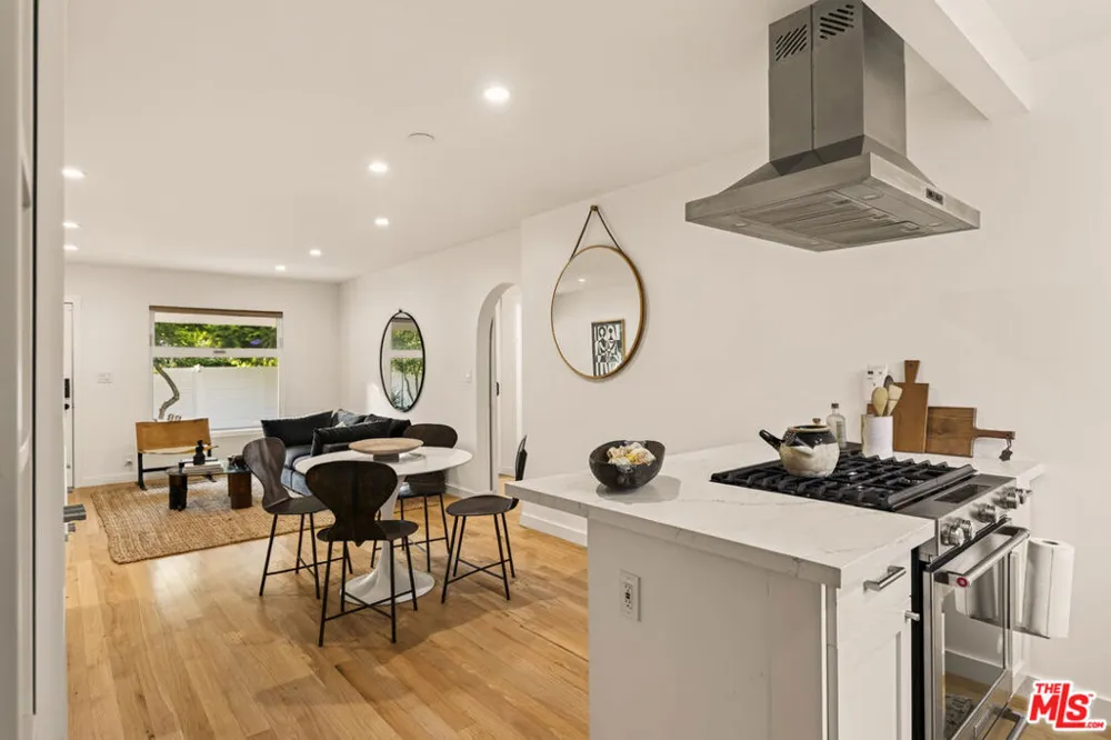 670 Olive Street Los Angeles, CA 90291