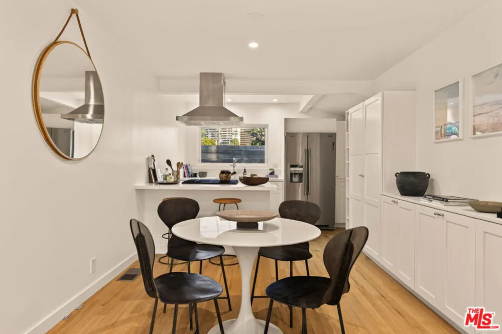 670 Olive Street Los Angeles, CA 90291