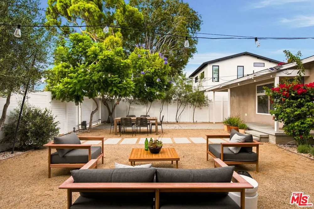 670 Olive Street Los Angeles, CA 90291
