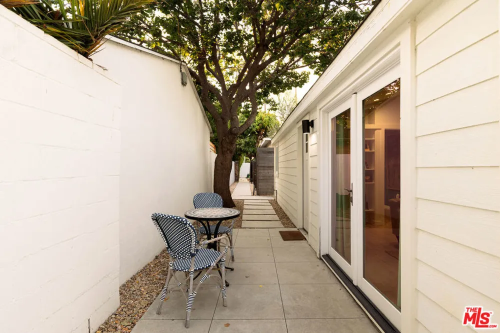 670 Olive Street Los Angeles, CA 90291