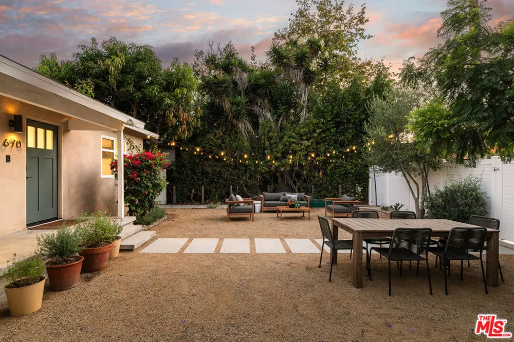 670 Olive Street Los Angeles, CA 90291