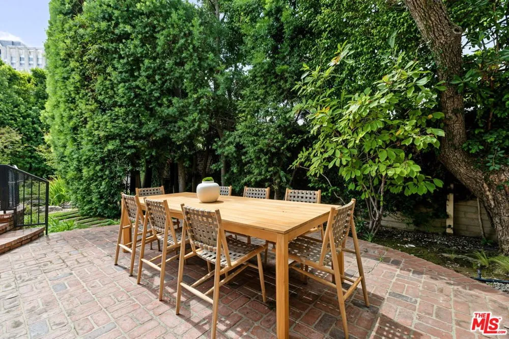 10770 Weyburn Avenue Los Angeles, CA 90024
