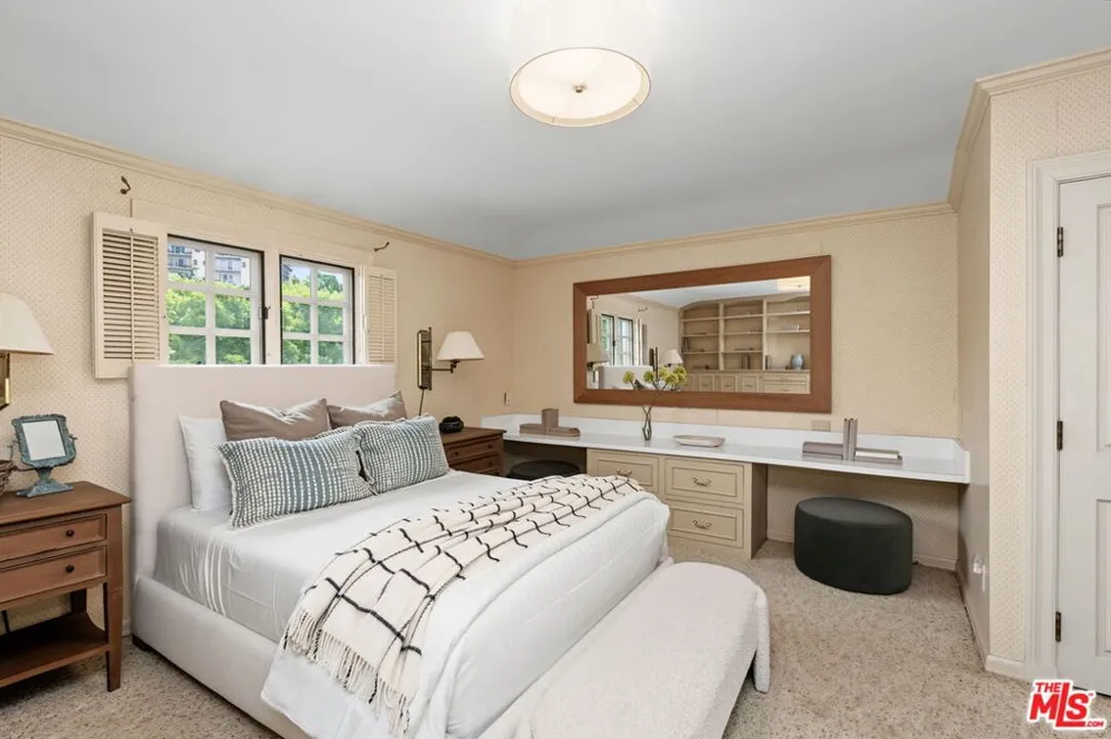 10770 Weyburn Avenue Los Angeles, CA 90024