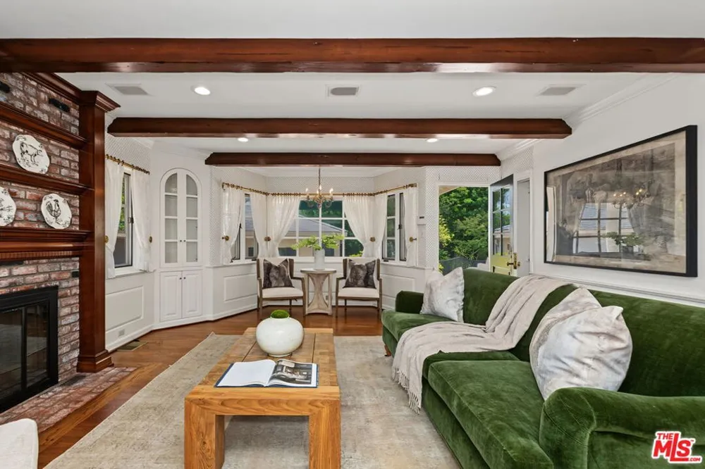 10770 Weyburn Avenue Los Angeles, CA 90024