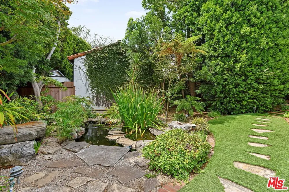 10770 Weyburn Avenue Los Angeles, CA 90024