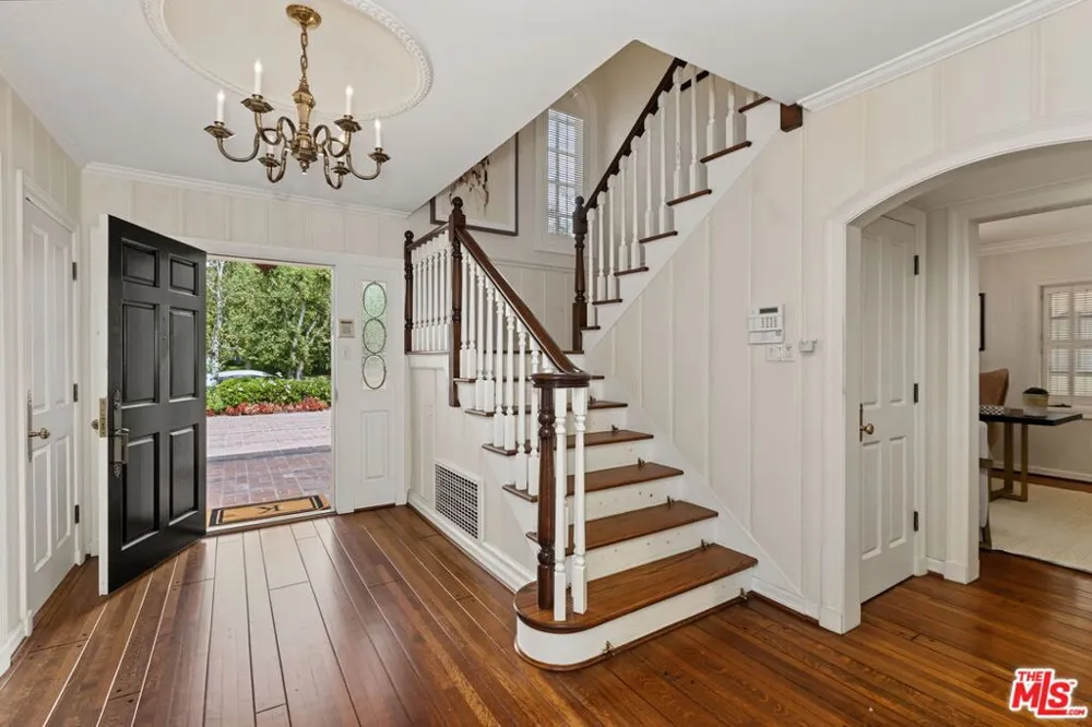 10770 Weyburn Avenue Los Angeles, CA 90024