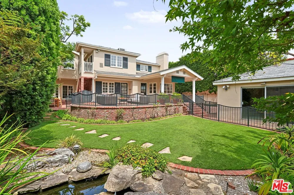 10770 Weyburn Avenue Los Angeles, CA 90024