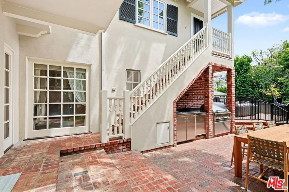 10770 Weyburn Avenue Los Angeles, CA 90024