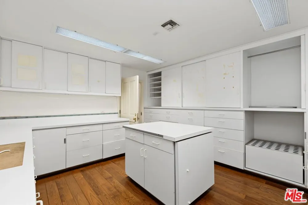 10770 Weyburn Avenue Los Angeles, CA 90024