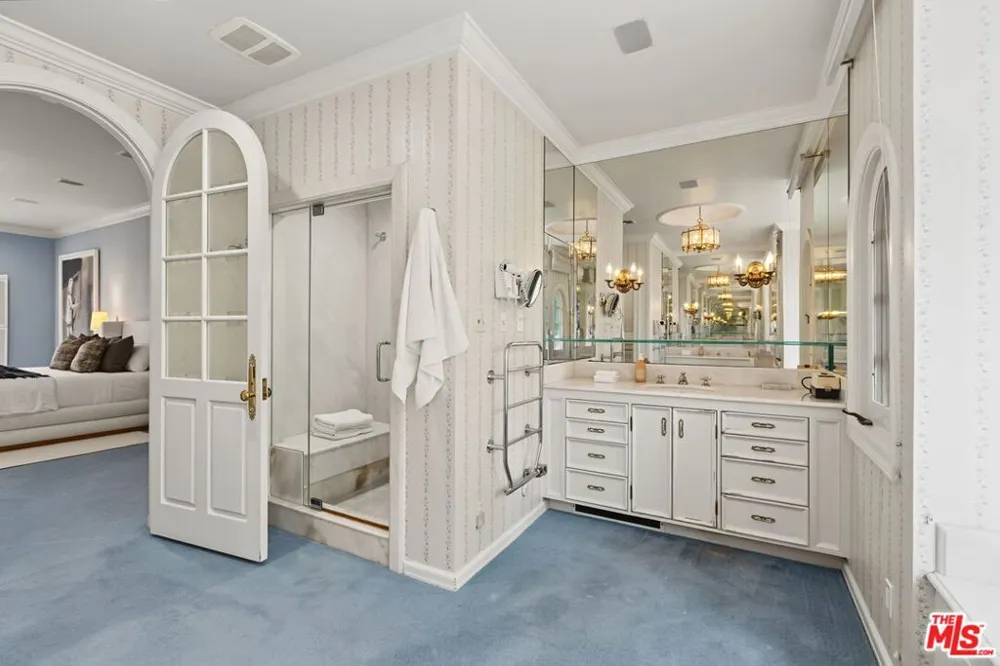 10770 Weyburn Avenue Los Angeles, CA 90024