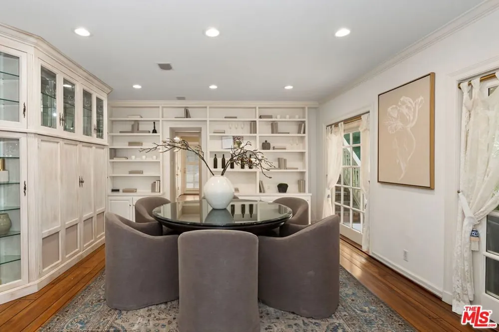 10770 Weyburn Avenue Los Angeles, CA 90024