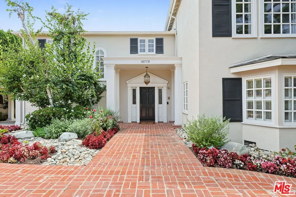10770 Weyburn Avenue Los Angeles, CA 90024