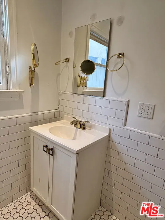 1726 El Cerrito Place #2 Los Angeles, CA 90028