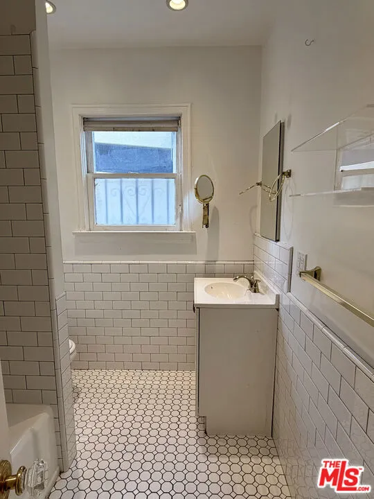 1726 El Cerrito Place #2 Los Angeles, CA 90028