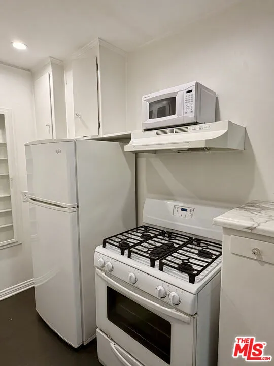 1726 El Cerrito Place #2 Los Angeles, CA 90028