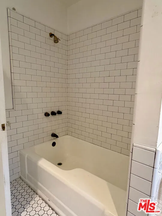 1726 El Cerrito Place #2 Los Angeles, CA 90028