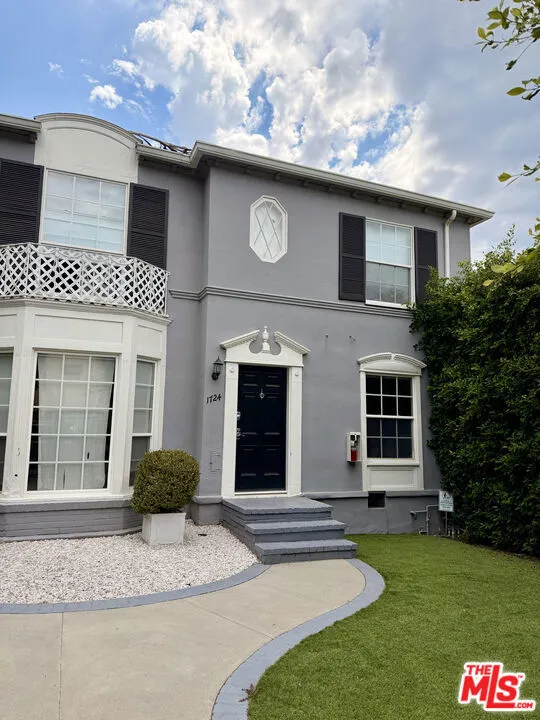 1726 El Cerrito Place #2 Los Angeles, CA 90028