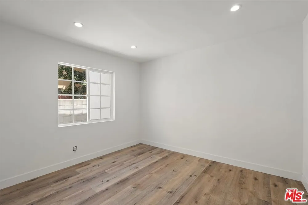 3748 Veteran Los Angeles, CA 90034