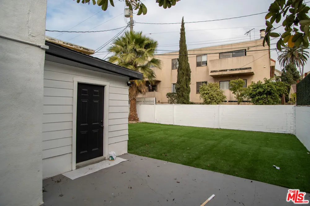 3748 Veteran Los Angeles, CA 90034