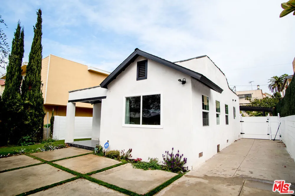 3748 Veteran Los Angeles, CA 90034