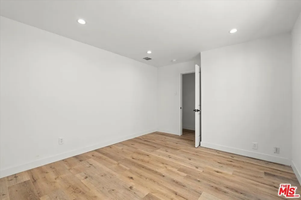 3748 Veteran Los Angeles, CA 90034