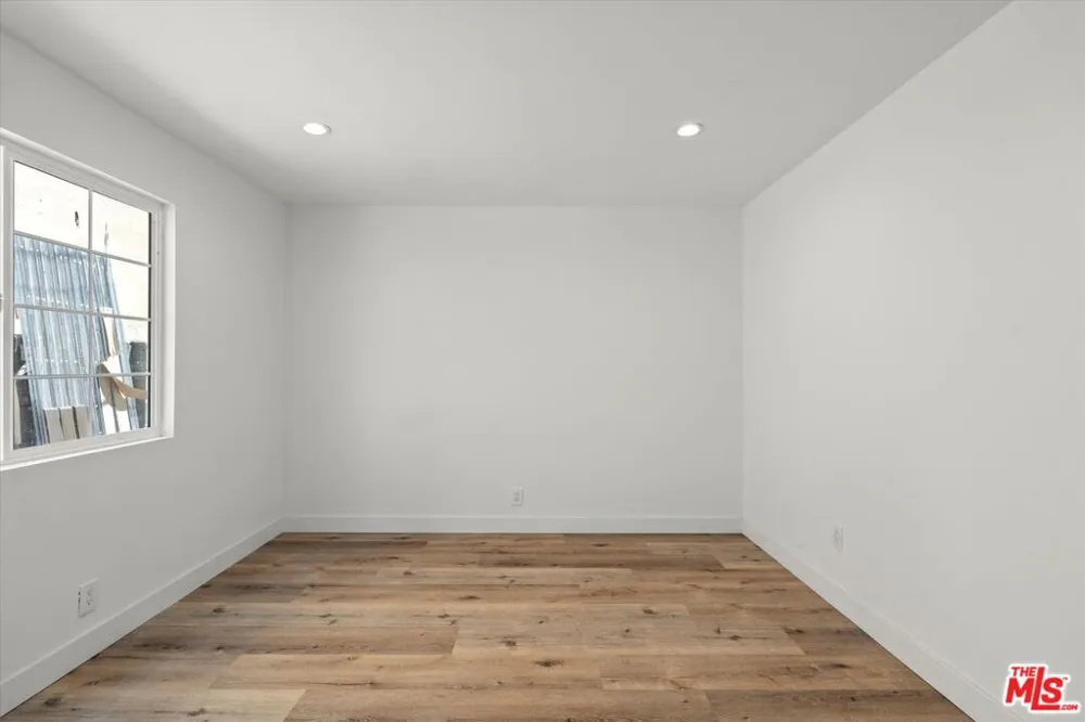 3748 Veteran Los Angeles, CA 90034