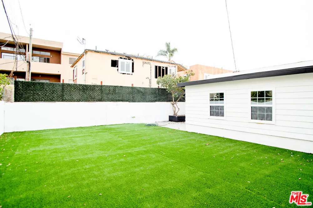 3748 Veteran Los Angeles, CA 90034
