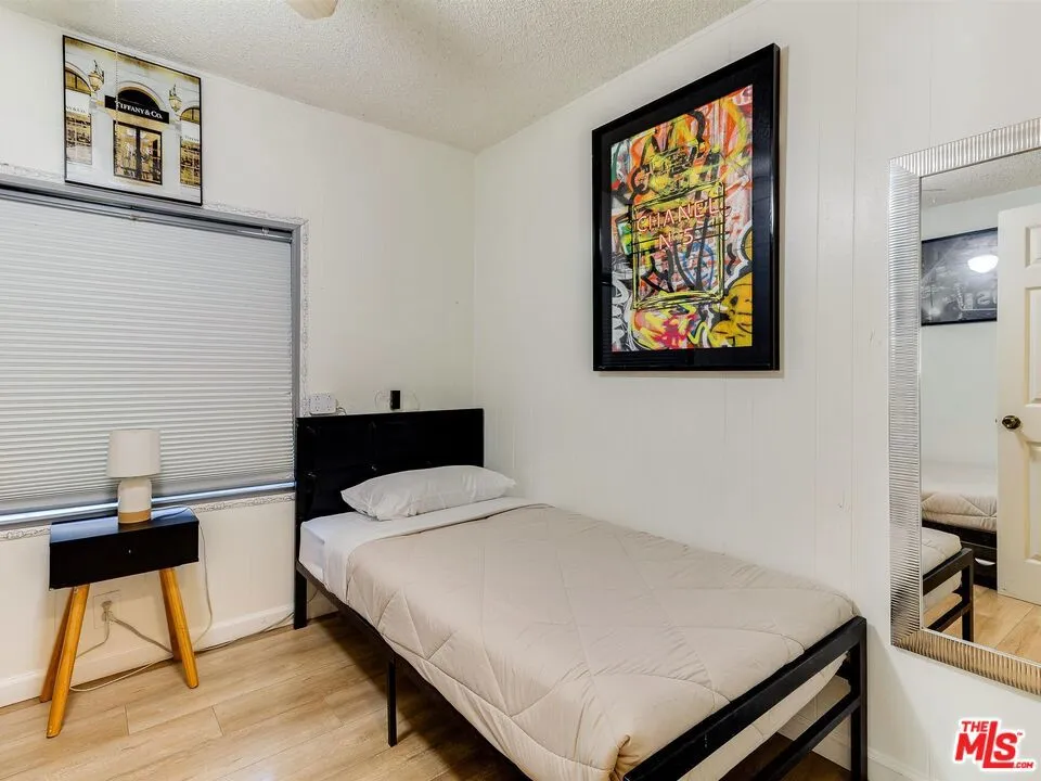 138 S Madison Avenue Los Angeles, CA 90004
