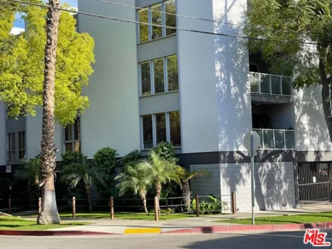7556 Hampton Avenue #304