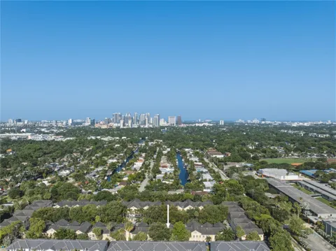 525 SW 18th Ave #26