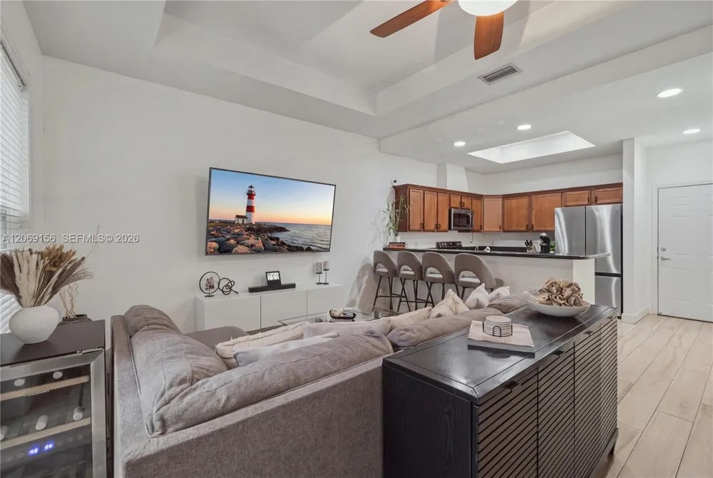 525 SW 18th Ave #26 Fort Lauderdale, FL 33312