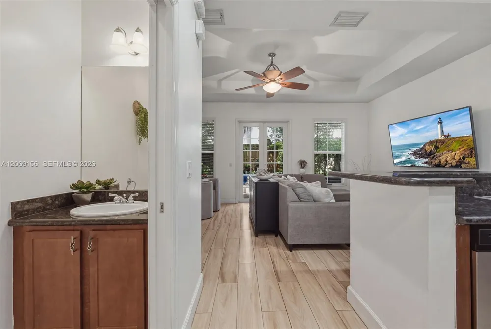 525 SW 18th Ave #26 Fort Lauderdale, FL 33312