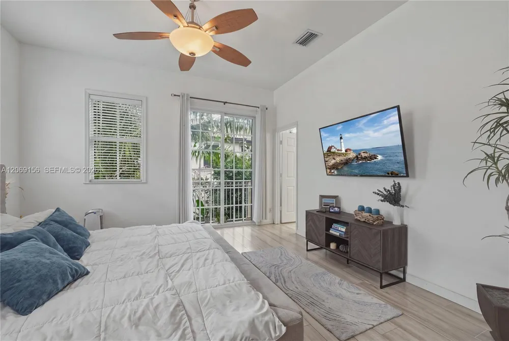 525 SW 18th Ave #26 Fort Lauderdale, FL 33312
