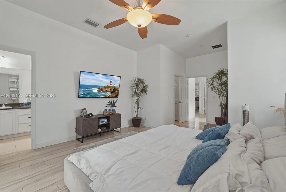 525 SW 18th Ave #26 Fort Lauderdale, FL 33312