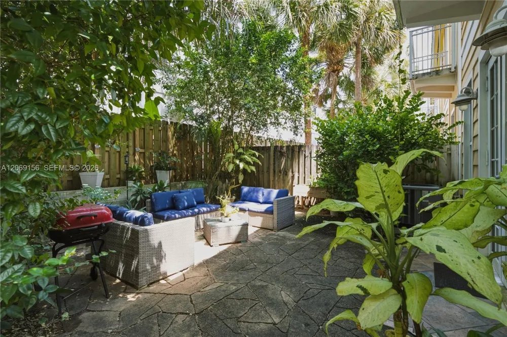 525 SW 18th Ave #26 Fort Lauderdale, FL 33312