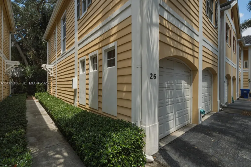 525 SW 18th Ave #26 Fort Lauderdale, FL 33312